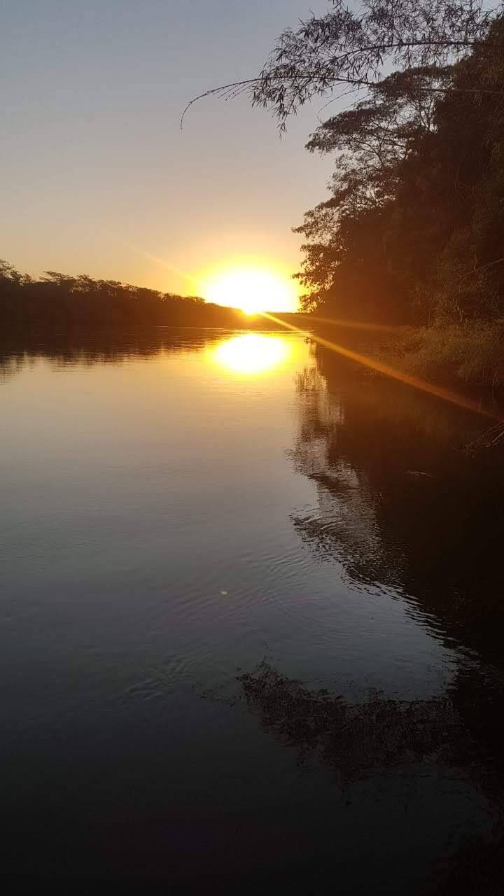 Casa a beira do Rio Cuiabá  Cond. Valle das aguas Acorizal