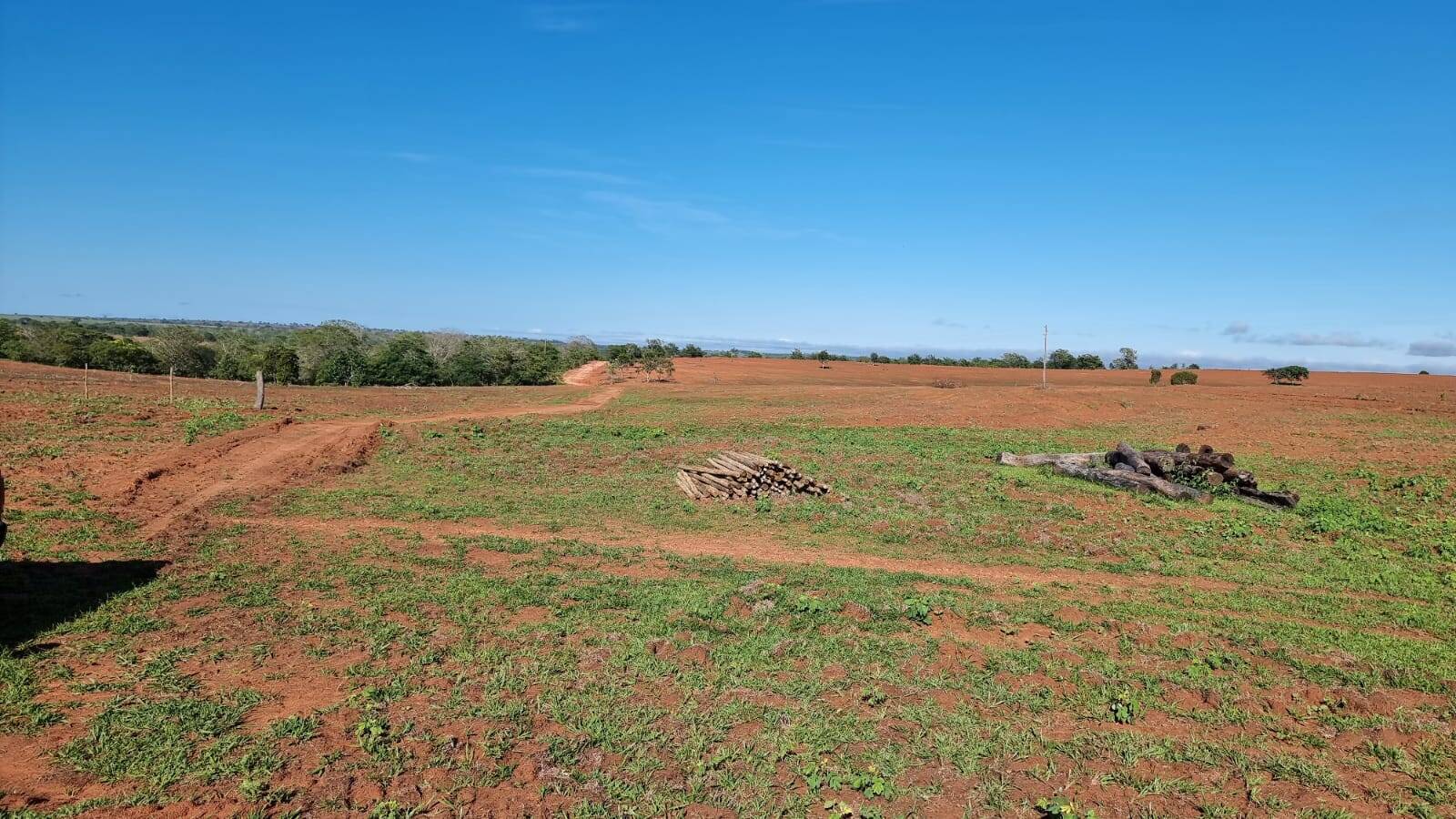 Fazenda formada entre Primavera do Leste e Poxoreu 2.400 ha