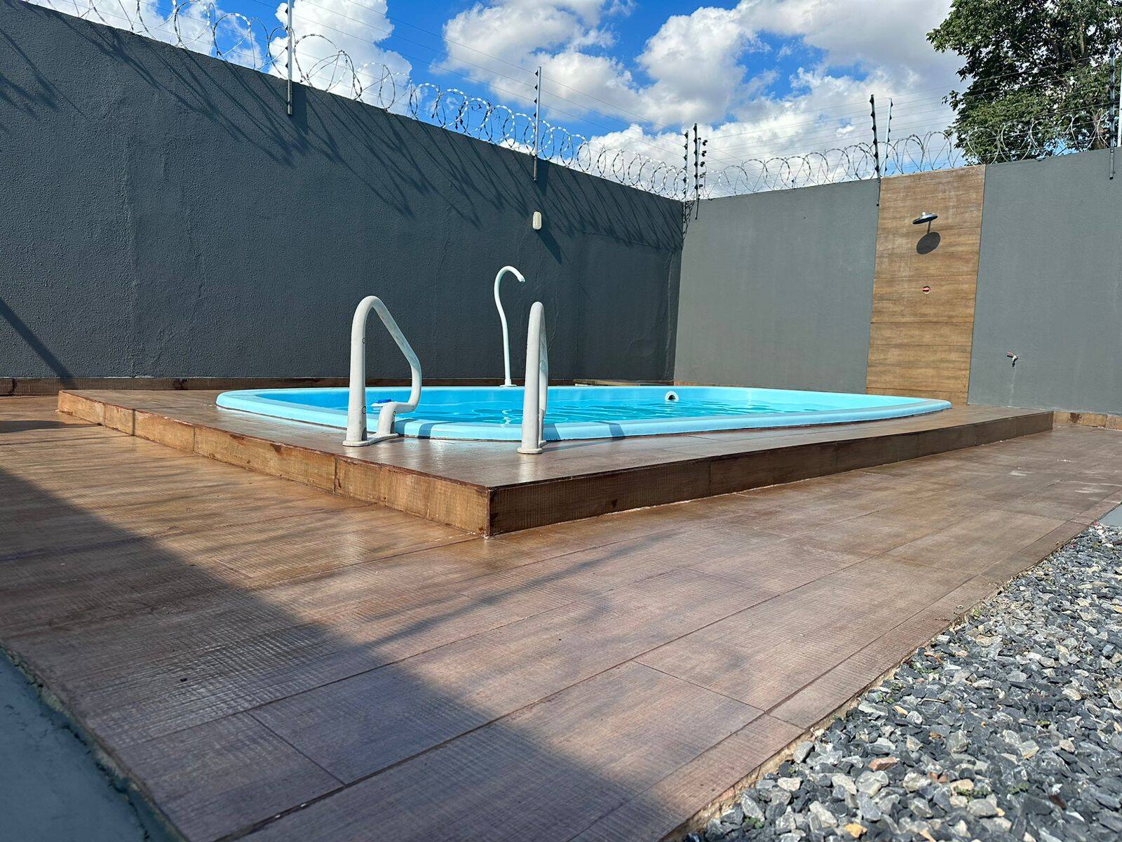 Casa com piscina na região do Bela Vista