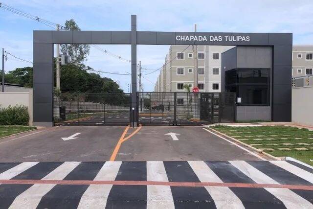 Aluga apartamento 2/4 no Condomínio Chapada das Tulipas