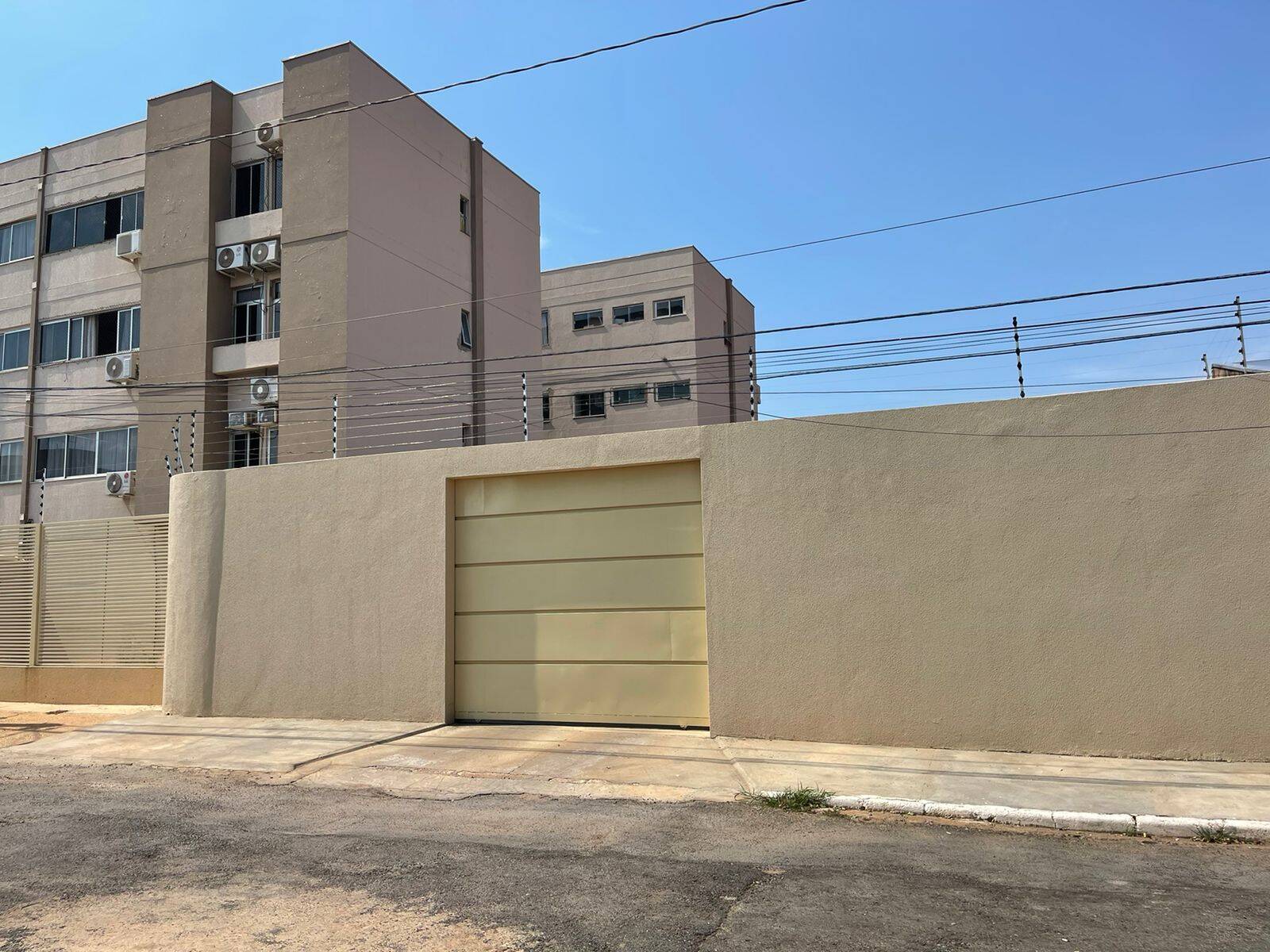 Apto 3/4 com Suíte, Área de Lazer e Localização Privilegiada