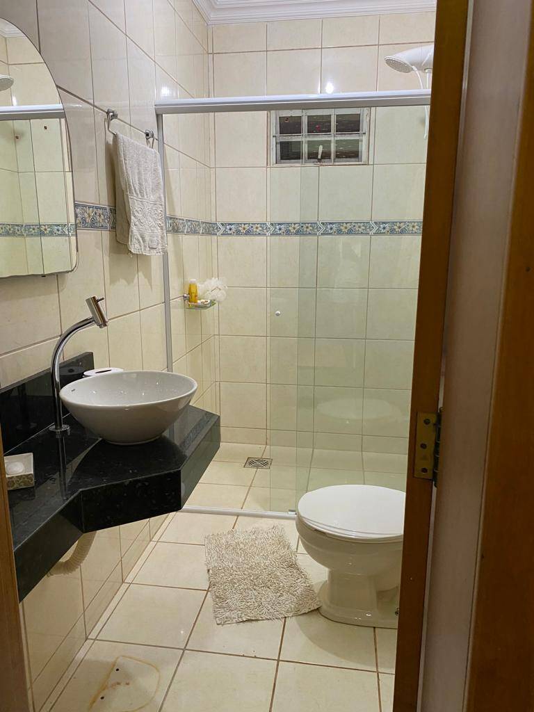 Alugo ou Vendo Casa Mobiliada, 3 Suítes e Piscina na Chapada dos Guimarães
