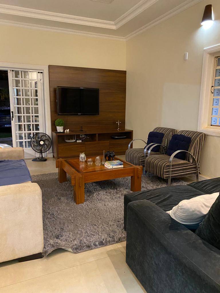 Alugo ou Vendo Casa Mobiliada, 3 Suítes e Piscina na Chapada dos Guimarães