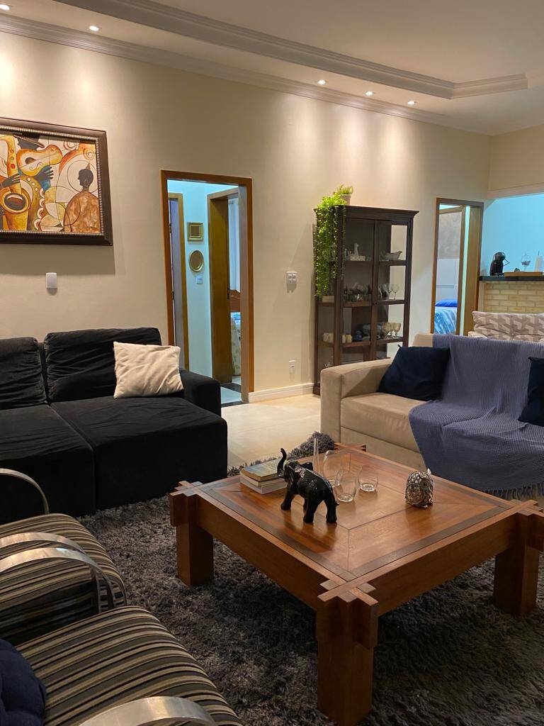 Alugo ou Vendo Casa Mobiliada, 3 Suítes e Piscina na Chapada dos Guimarães
