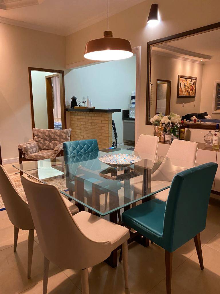 Alugo ou Vendo Casa Mobiliada, 3 Suítes e Piscina na Chapada dos Guimarães