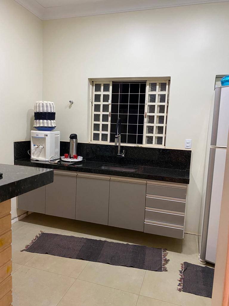 Alugo ou Vendo Casa Mobiliada, 3 Suítes e Piscina na Chapada dos Guimarães