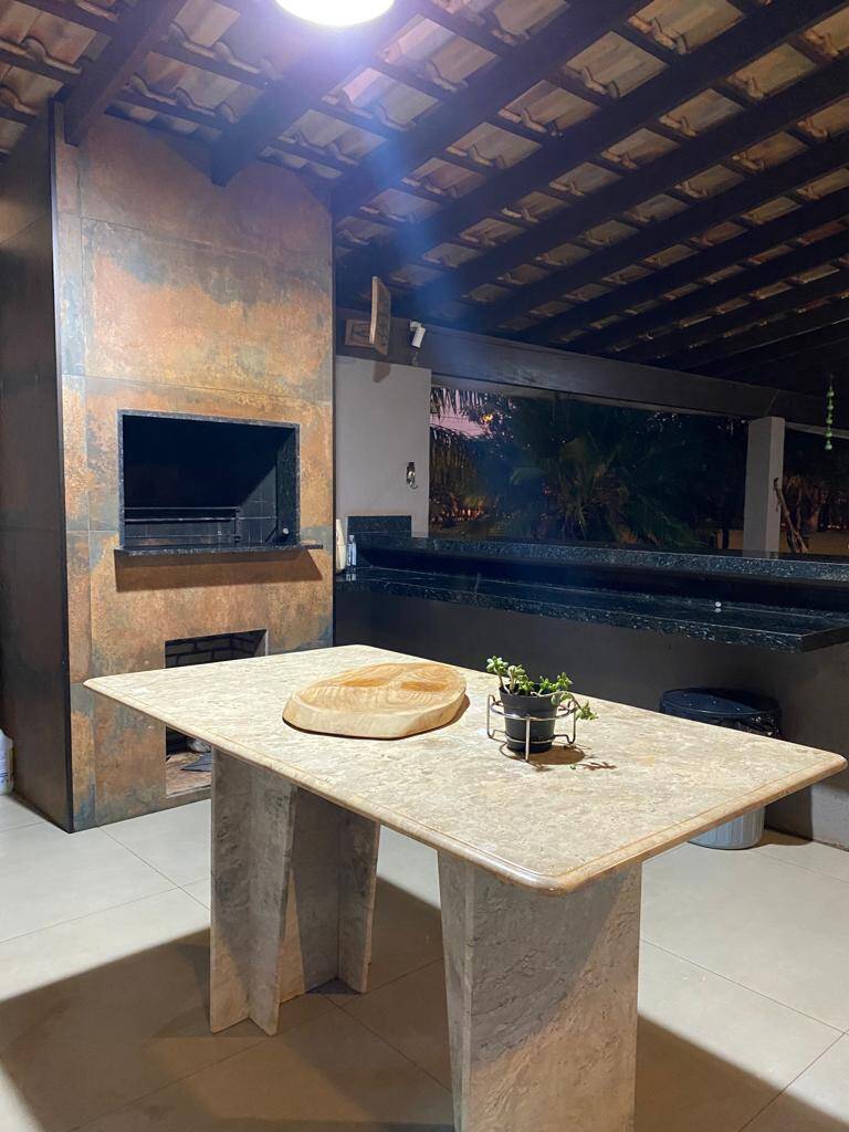 Alugo ou Vendo Casa Mobiliada, 3 Suítes e Piscina na Chapada dos Guimarães