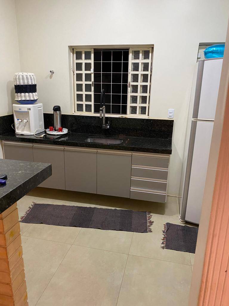 Alugo ou Vendo Casa Mobiliada, 3 Suítes e Piscina na Chapada dos Guimarães