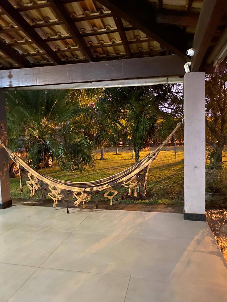 Alugo ou Vendo Casa Mobiliada, 3 Suítes e Piscina na Chapada dos Guimarães