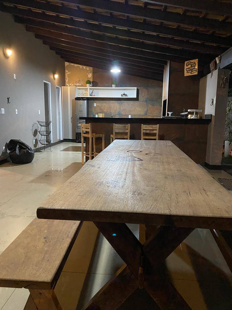Alugo ou Vendo Casa Mobiliada, 3 Suítes e Piscina na Chapada dos Guimarães