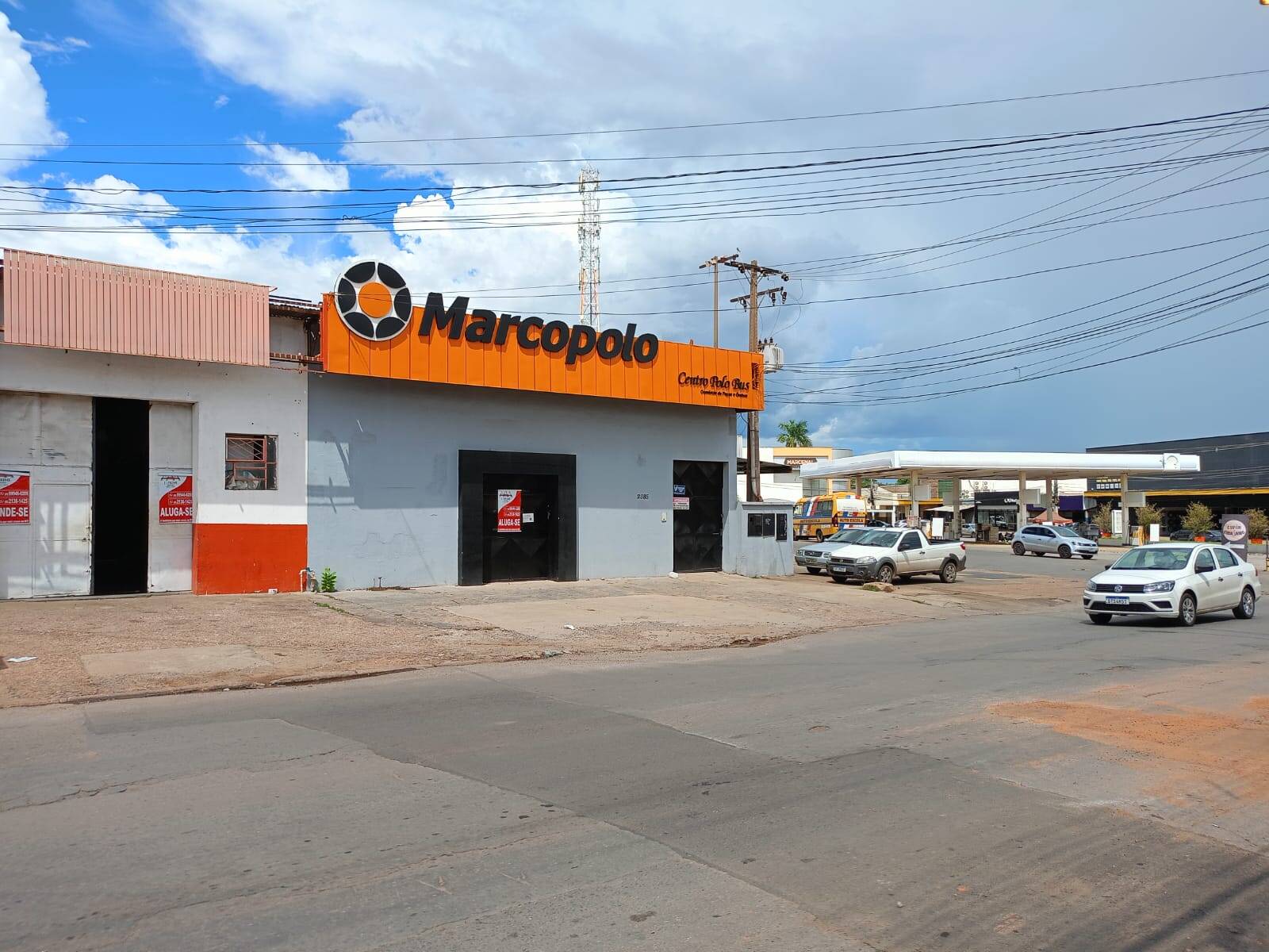 Vende-se 2 Barracões na Av. General Melo Sob Esquina da Av. Carmindo Campos