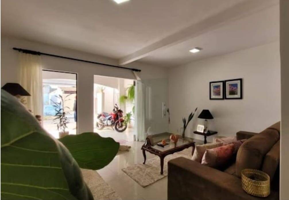 CASA PRONTA PARA MORAR NO PARQUE CUIABÁ