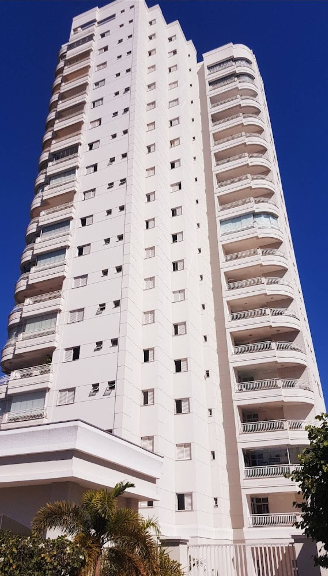 Apartamento bairro Duque de Caxias próximo shoppings Goiabeiras e Estação