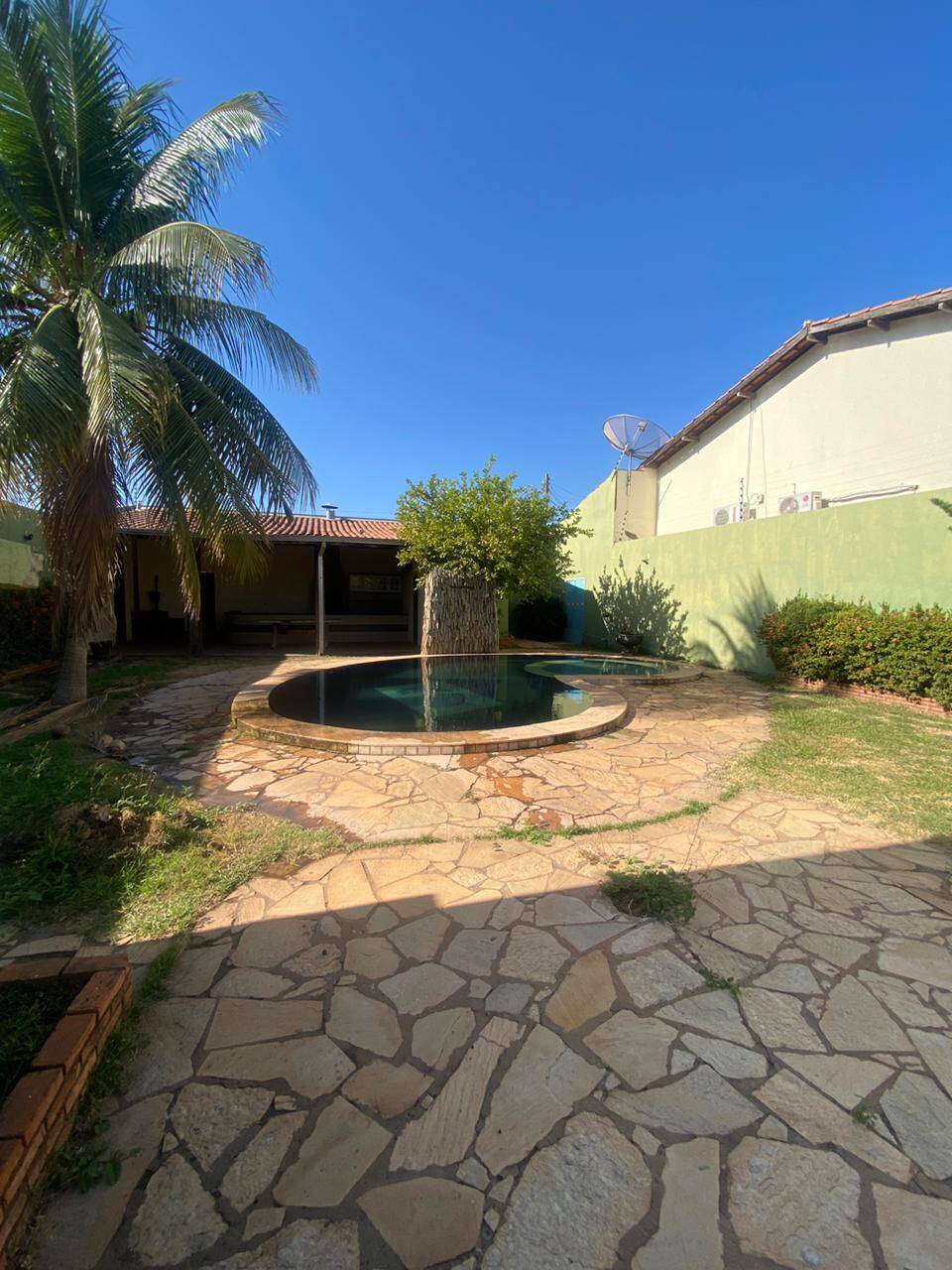 Casa com piscina para venda CPA 2 próximo avenida Brasil