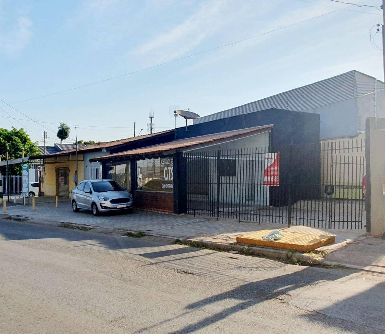 IMÓVEL OTIMO PARA PONTO COMERCIAL EM VARZEA GRANDE