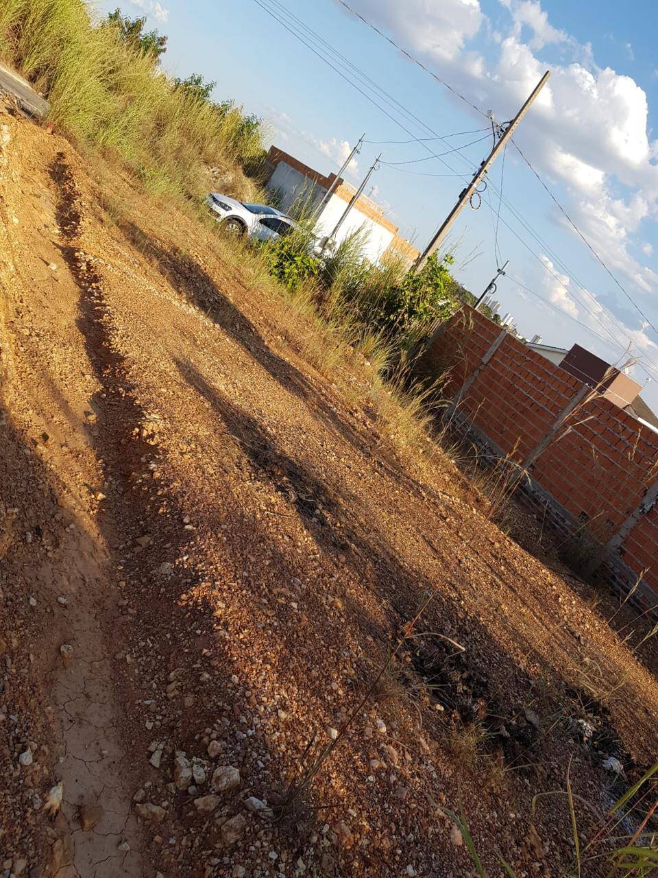 Vendo terreno 300m², no Tropical Ville por R$100.000,00