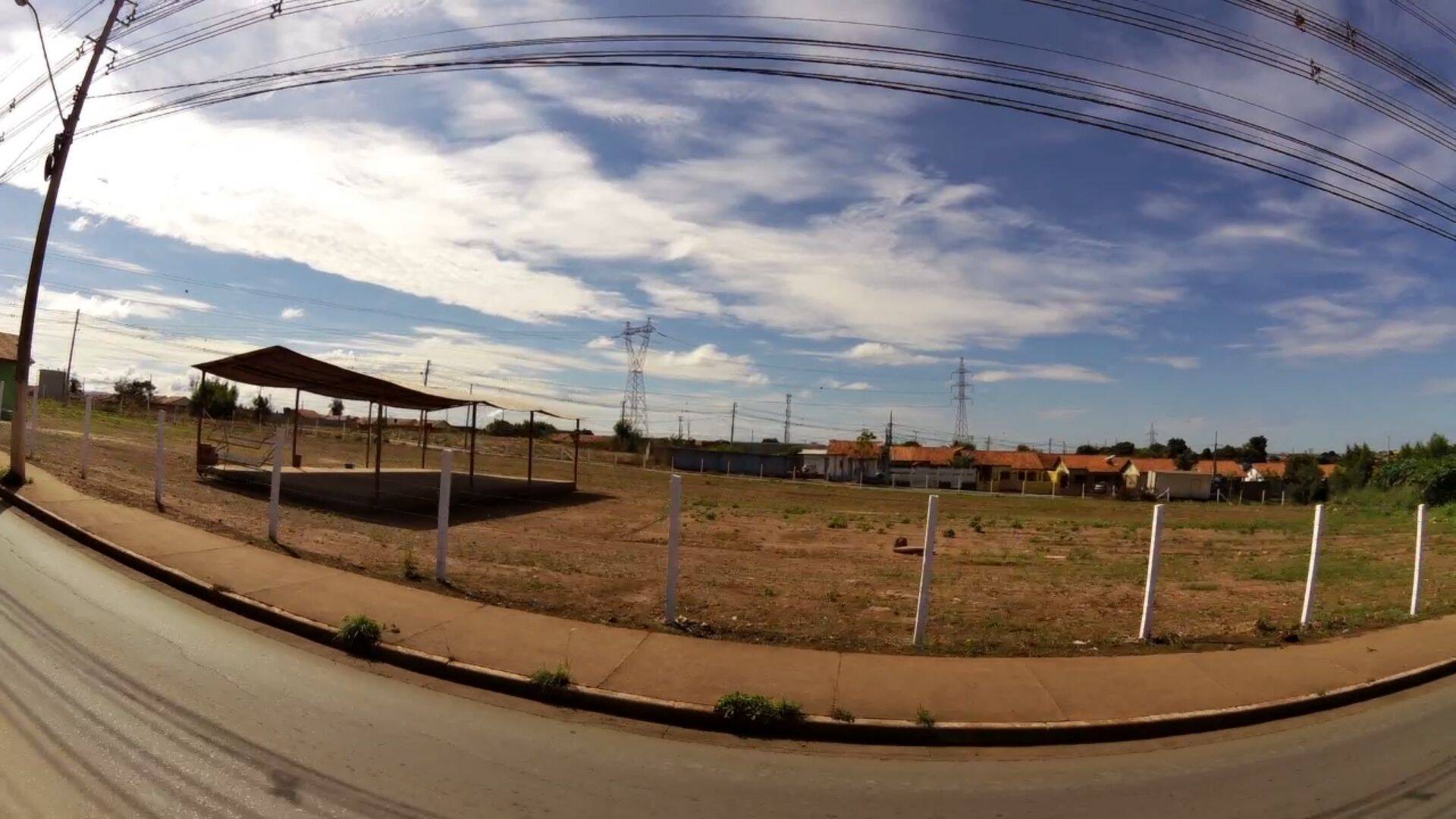 Terreno Esquina Avenida do Cpa e rotatoria Av Contorno leste