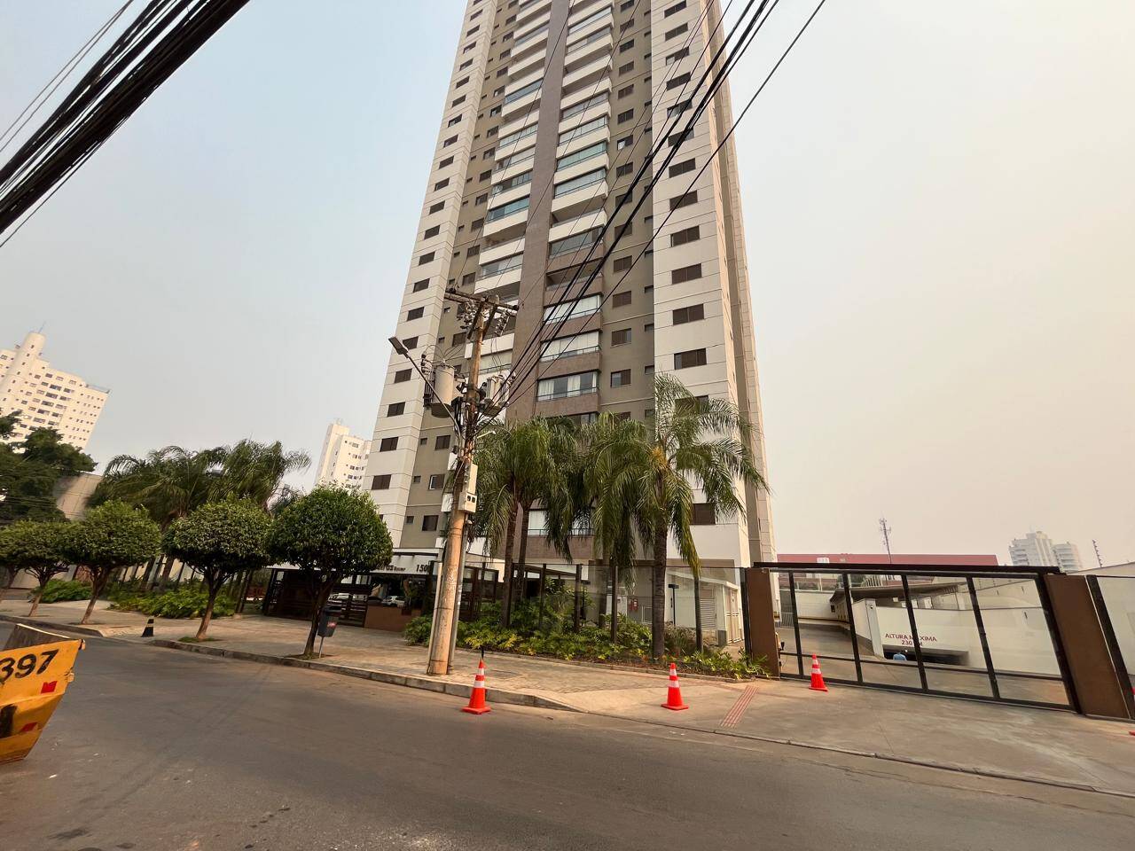 Vendo apartamento, mobiliado, Ed.Goiabeiras Tower por R$1.100.000,00