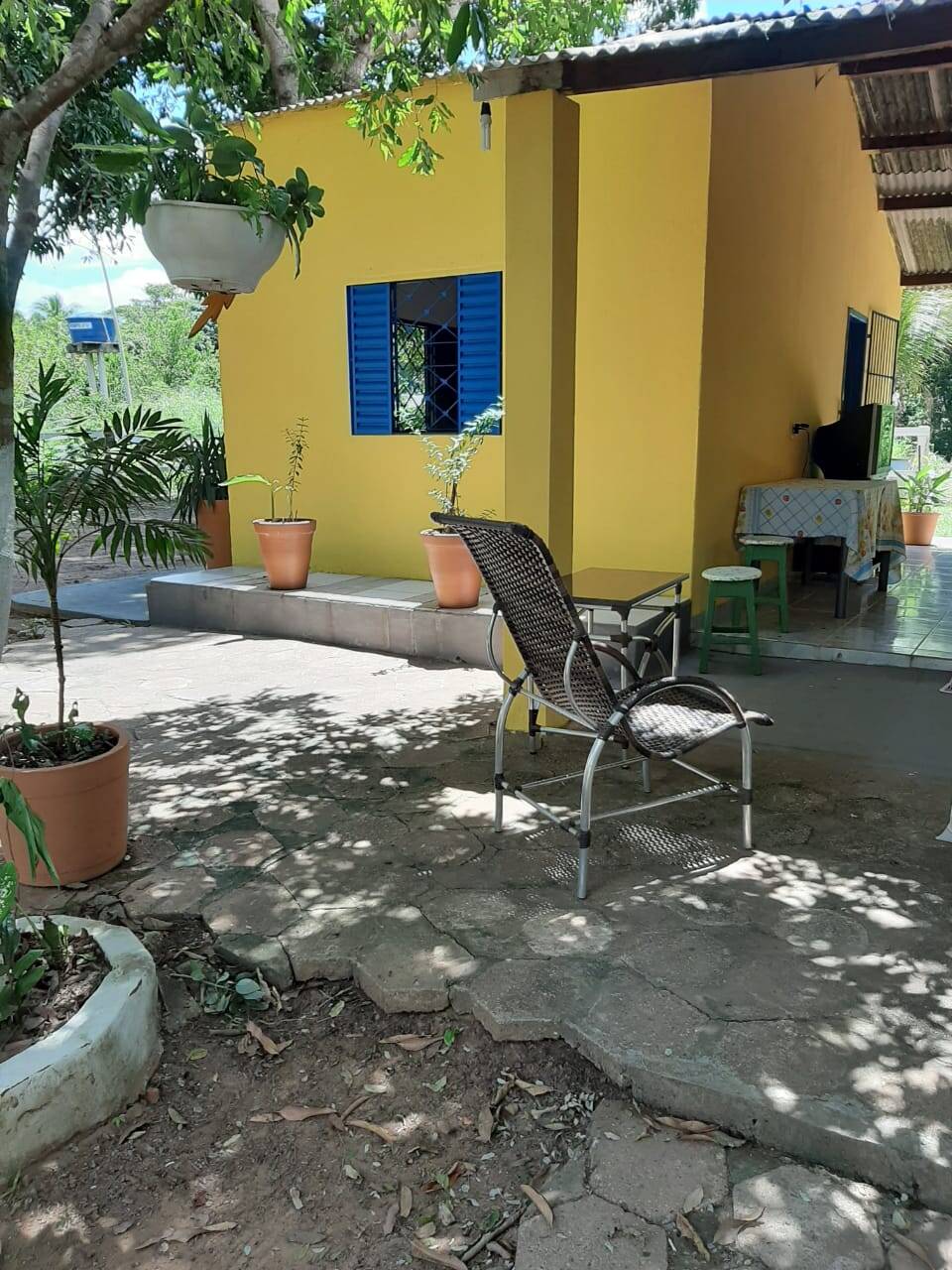 Vendo Chácara 1,5 hectares, 02 suítes, rio Coxipó, documentada po R$780.000
