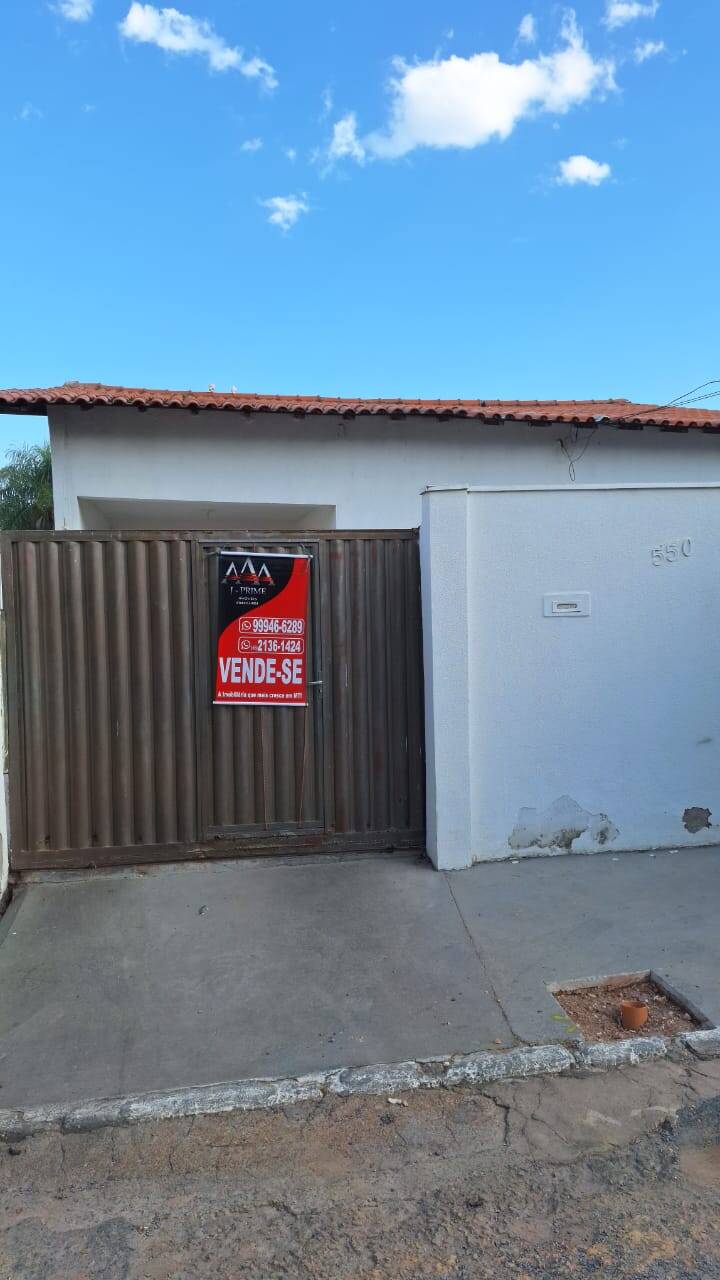 Vendo casa 03 quartos/suíte sala ampla garagem coberta por 550mil