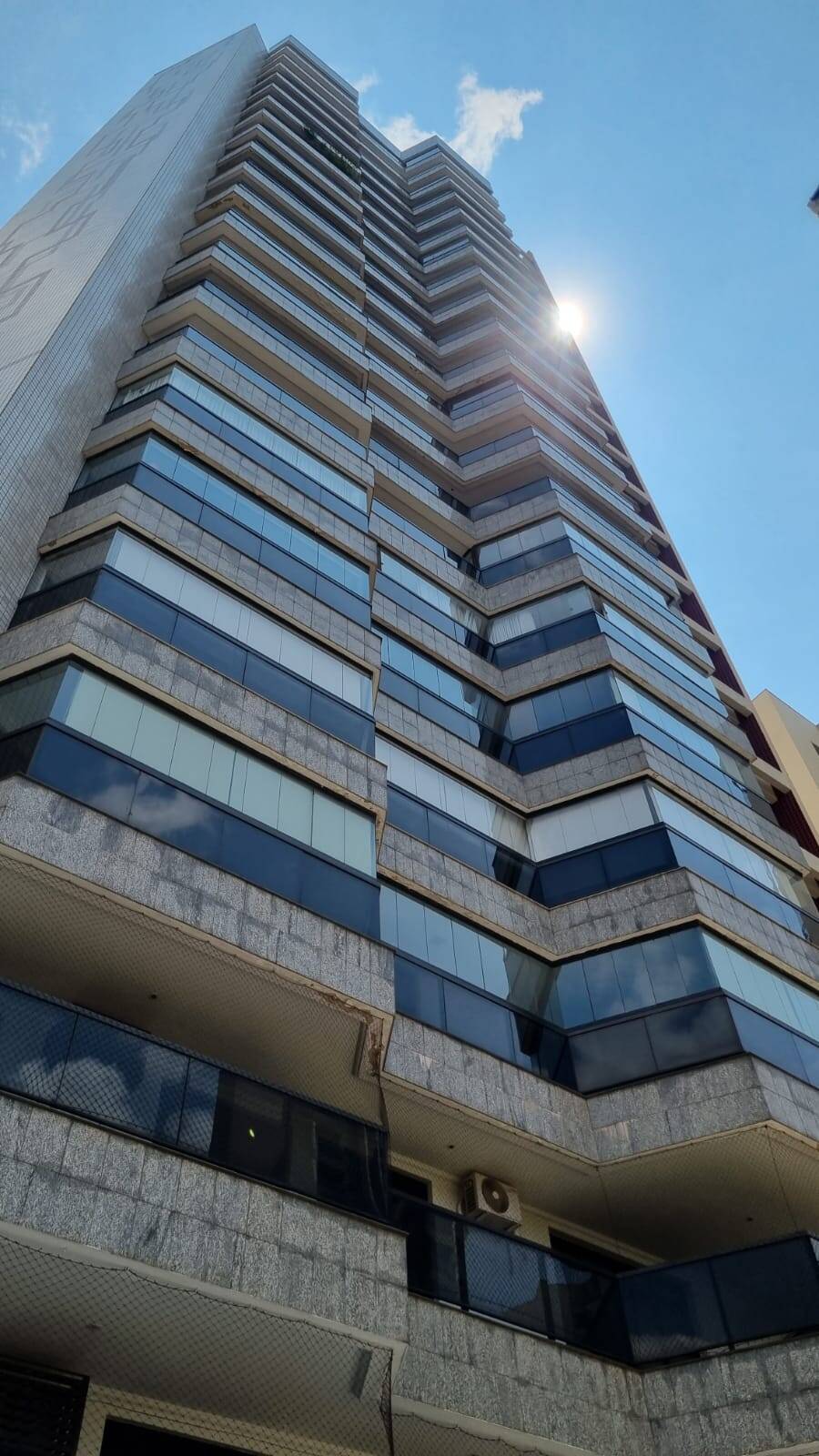Apartamento 4/4 próximo shopping Pantanal e Centro Político mobiliado