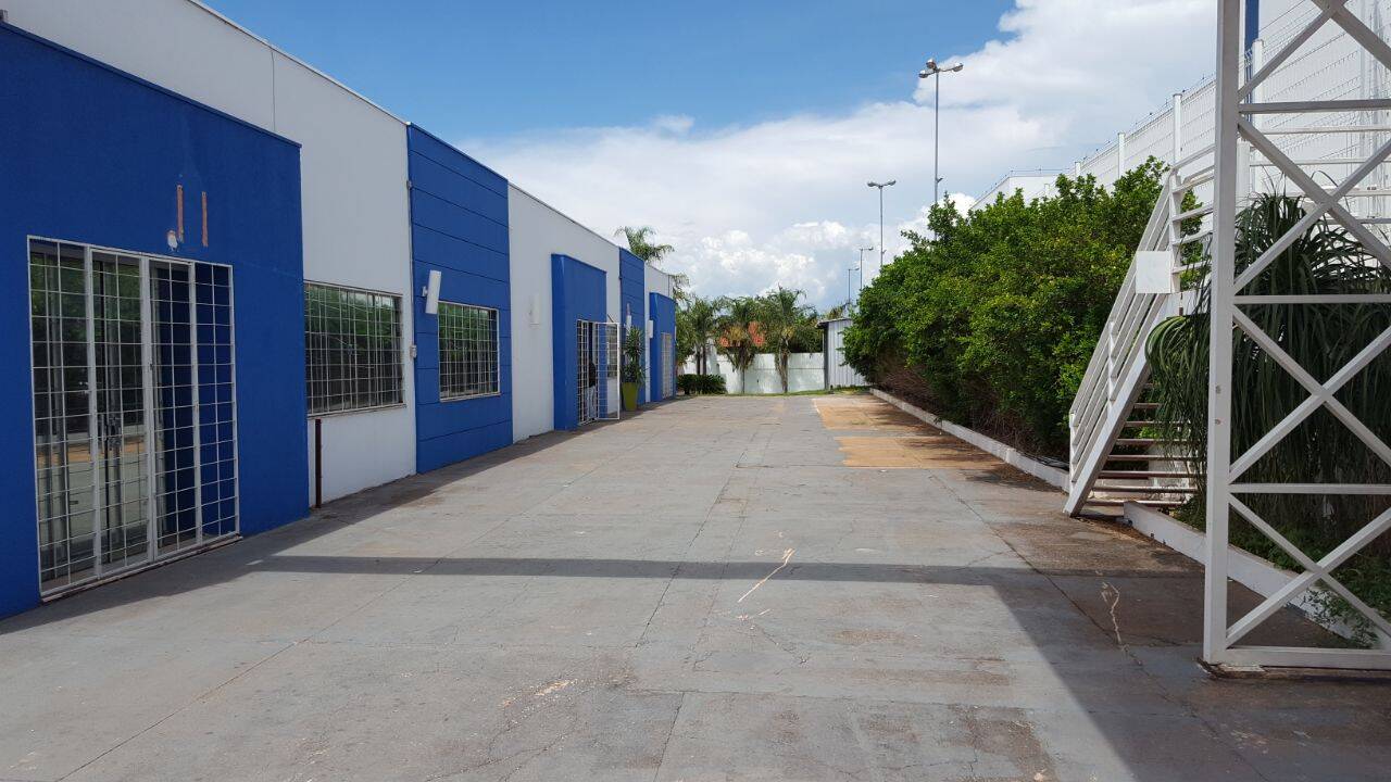 Alugo Barracão Avenida Arquimedes Pereira Lima Proximo Atacadão Tijucal