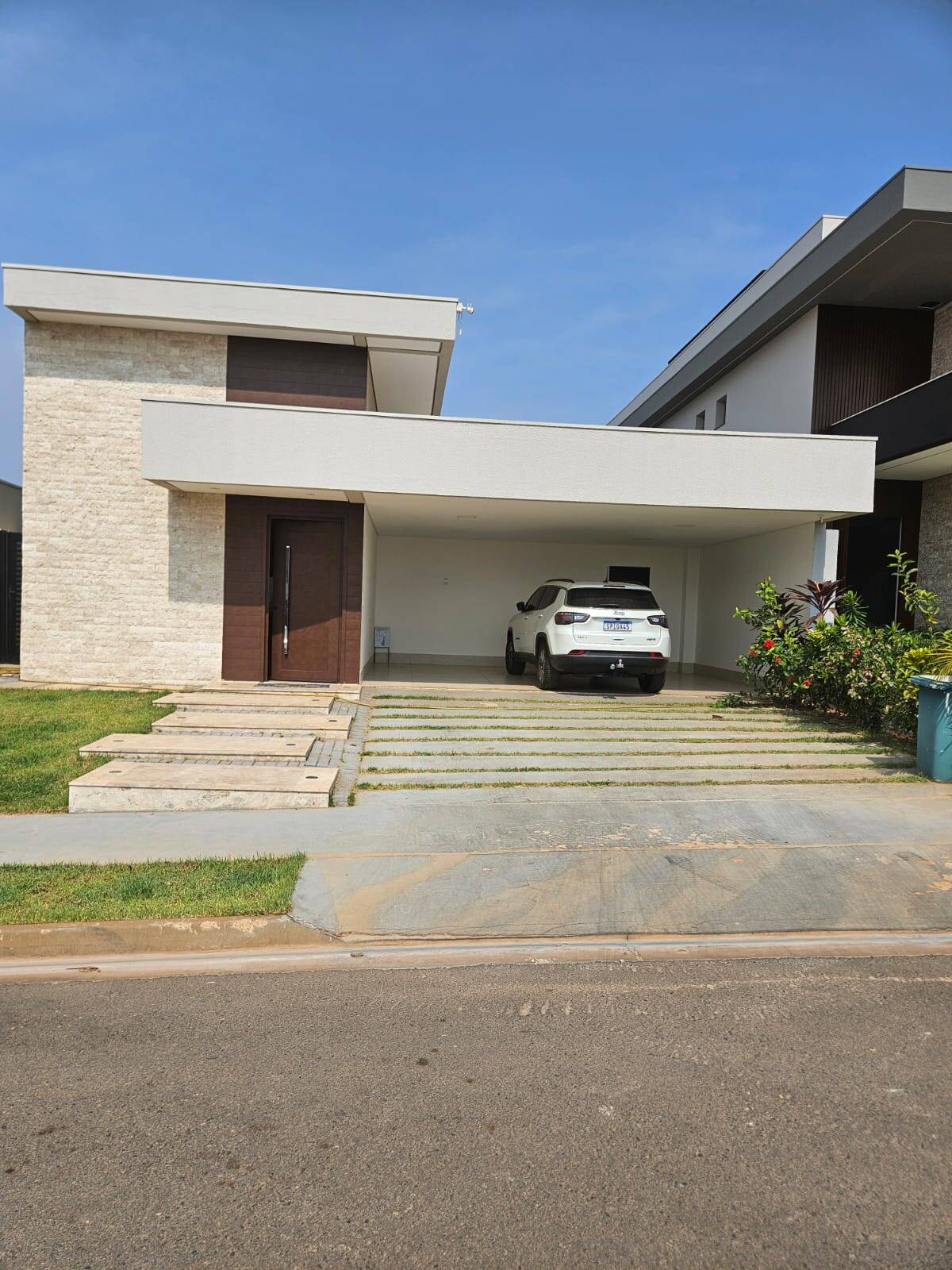 Casa a Venda Condomínio Florais da Mata, Várzea Grande