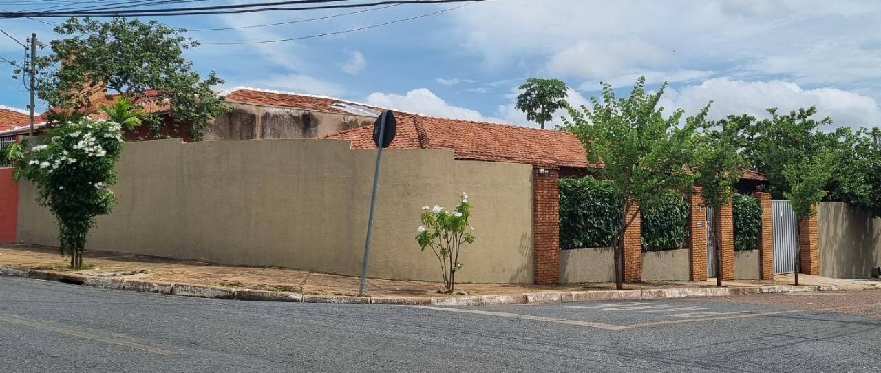 Casa de Esquina Bairro shangri la em Cuiaba Super Oferta