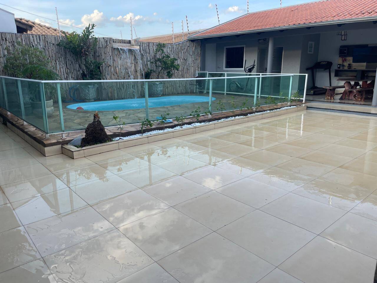 Linda casa a venda na morada do ouro 2