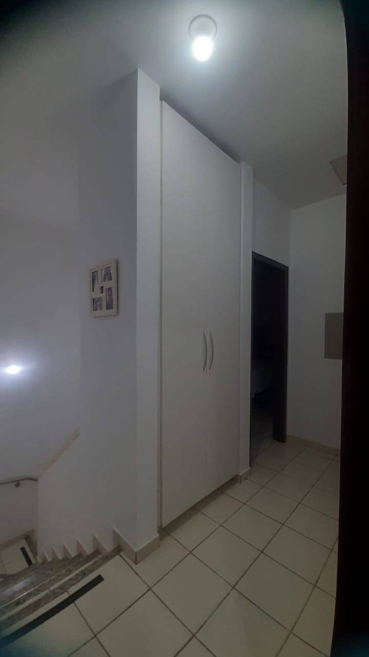 Sobrado no Condomínio Montserrat