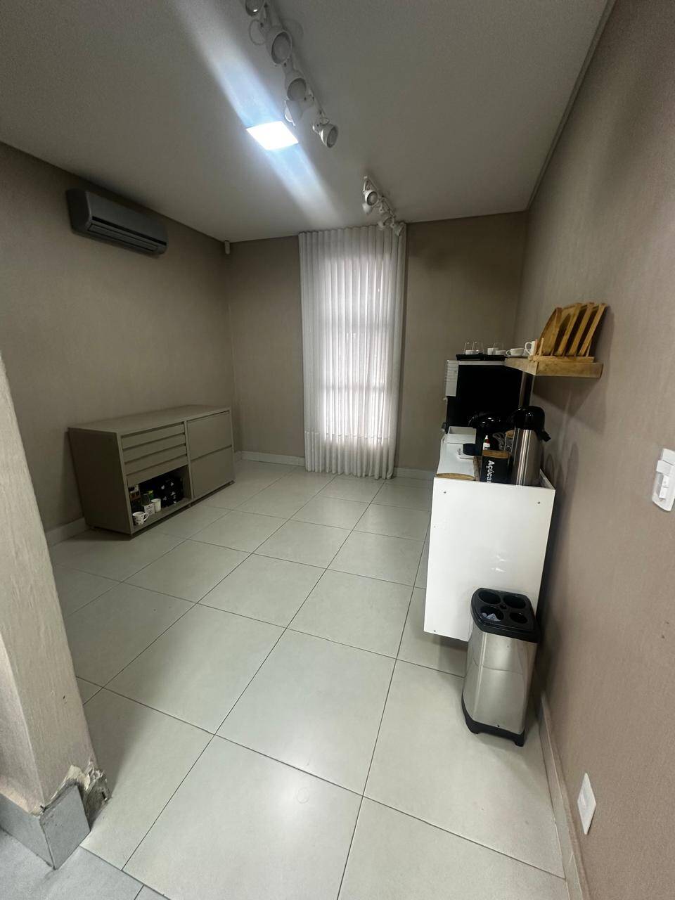 Sobrado Comercial à Venda no Bairro Santa Rosa – Investimento Imobiliário