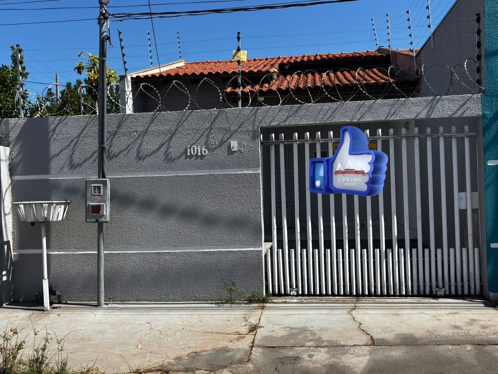 CASA TODA REFORMADA À VENDA NO BAIRRO CENTRO SUL EM VARZEA GRANDE