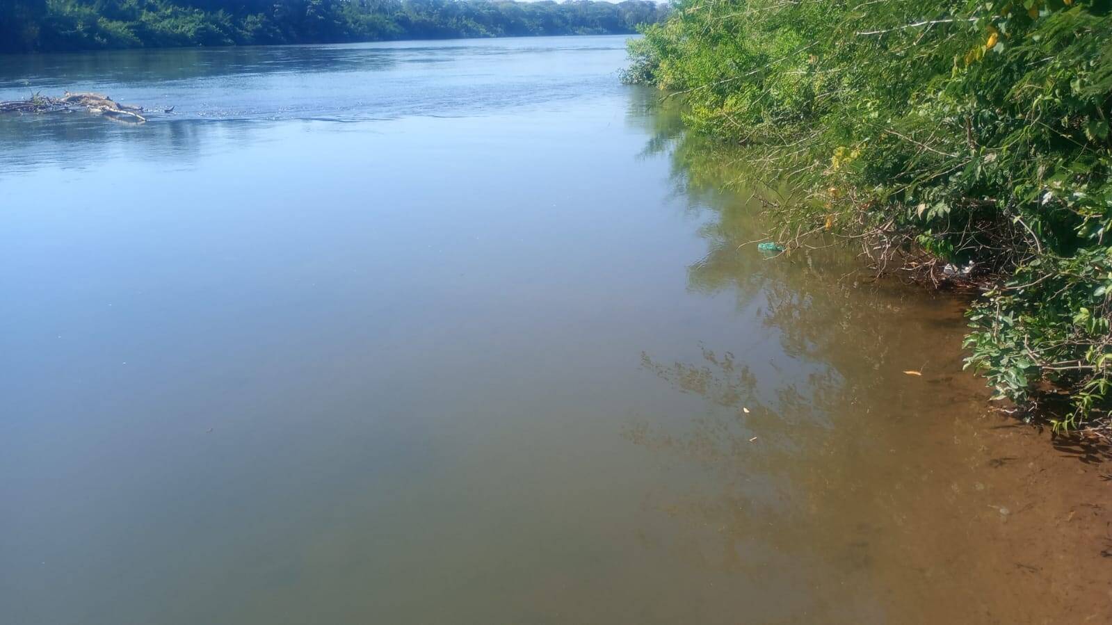Chácara à Venda em Rosário Oeste - 80 metros de BEIRA DO RIO CUIABÁ
