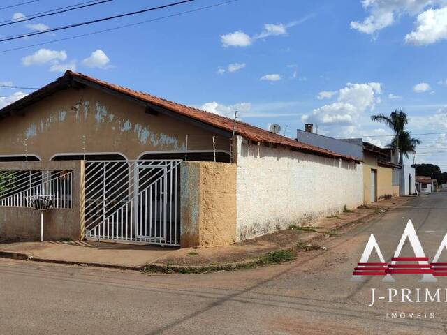 #1324 - Casa para Venda em Cuiabá - MT - 1