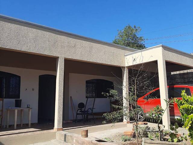 Casa para Venda em Várzea Grande - 3