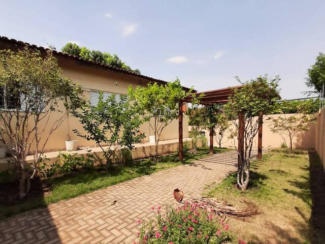 #1864 - Casa para Venda em Cuiabá - MT - 2