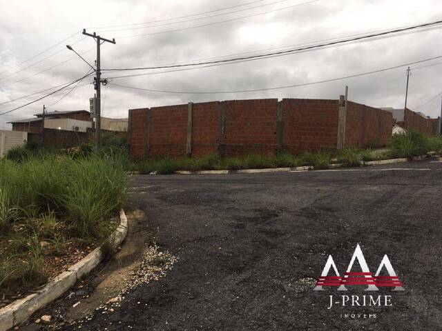 Terreno para Venda em Cuiabá - 2