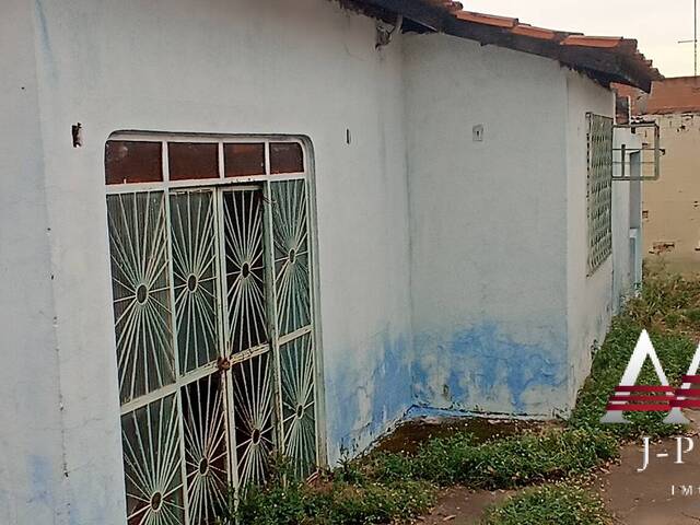 Casa para Venda em Cuiabá - 2