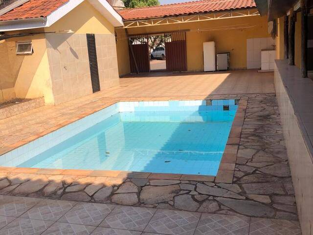 Casa para Venda em Cuiabá - 2