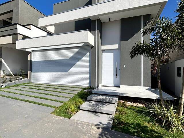 Casas 2 Quartos para Venda - Várzea Grande / MT no bairro Parque Del Rei, 2  dormitórios, 1 banheiro, 1 vaga de garagem