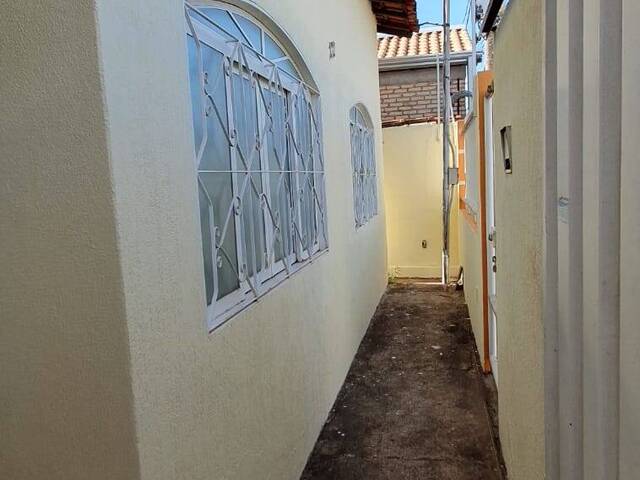Casa para Venda em Várzea Grande - 4