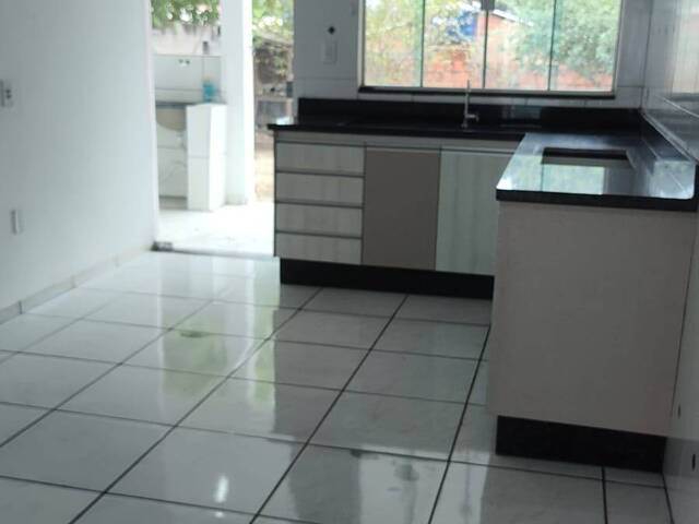 Casa para Venda em Várzea Grande - 2