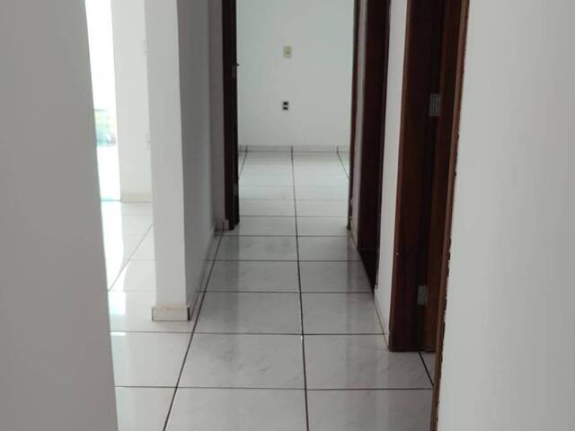 Casa para Venda em Várzea Grande - 4