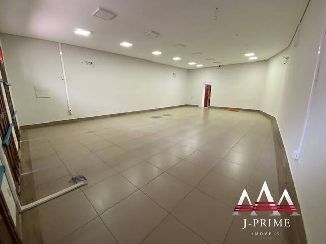Salão Comercial para Venda em Cuiabá - 4