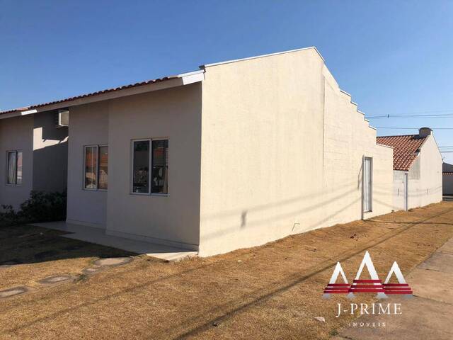 Casa para Venda em Várzea Grande - 3