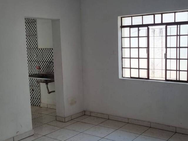 Casa para Venda em Várzea Grande - 5