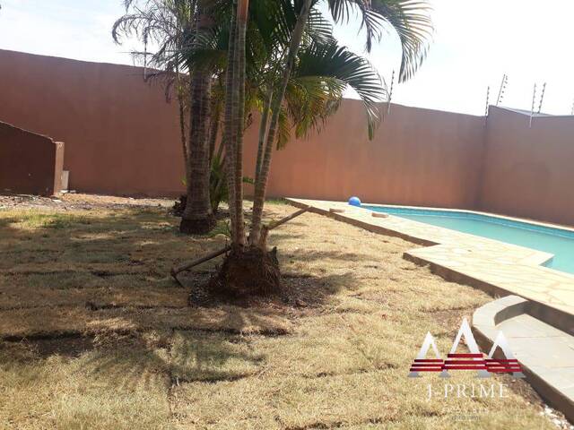 Casa para Venda em Várzea Grande - 5