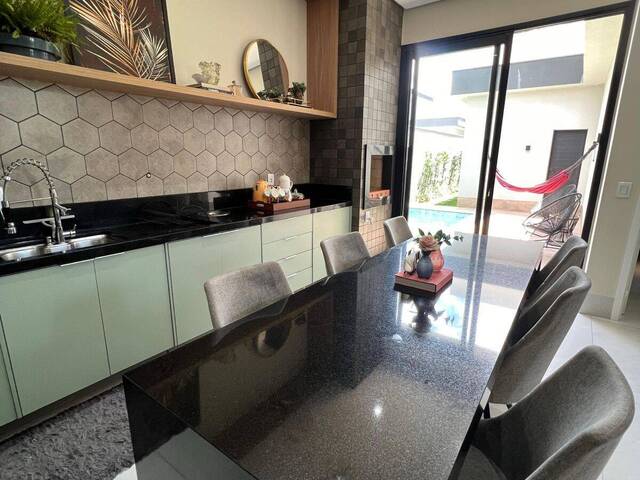 Casa em condomínio para Venda em Cuiabá - 4