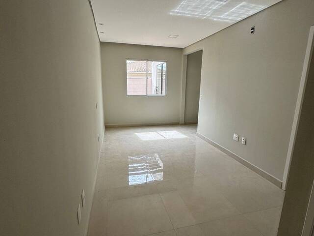 Casa para Venda em Várzea Grande - 5