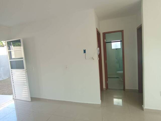 #2819 - Casa em condomínio para Locação em Cuiabá - MT